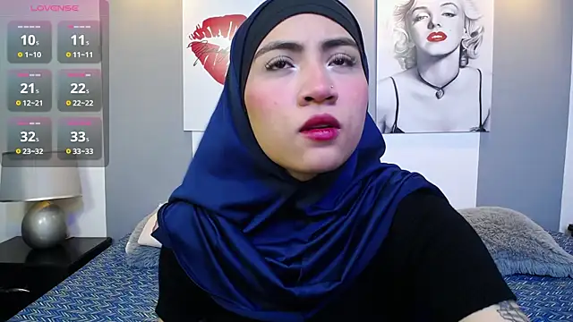 Neesha   online show from 11/14/25, 07:23