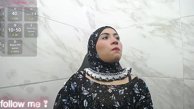 Neesha   online show from 12/04/25, 12:14