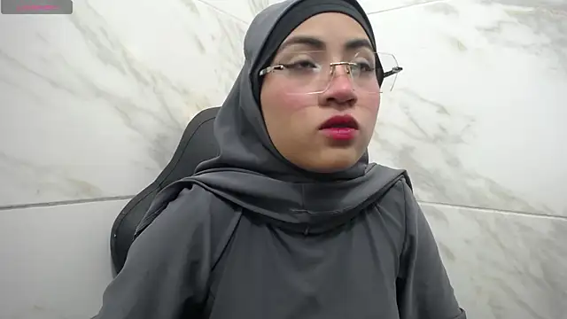 Neesha   online show from 12/17/25, 12:22