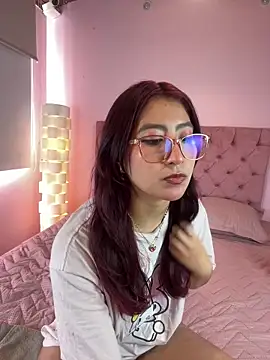 saramooon online show from 10/24/25, 01:07