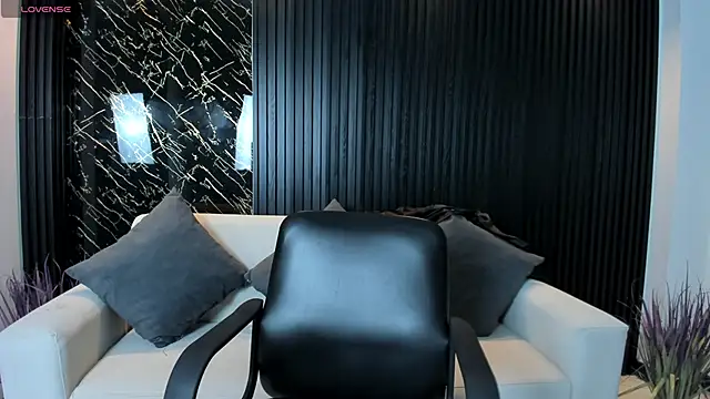 VenusCooper online show from 11/10/25, 06:51