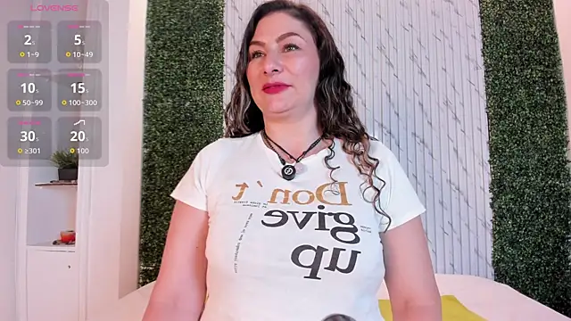 VenusCooper online show from 04/21/26, 01:42