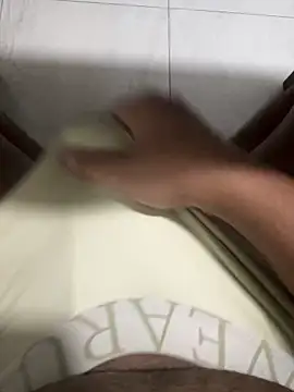 Snapshot of Pepitolim chatting on 11/24/25, 08:08 Pepitolim online show from 11/24/25, 08:08