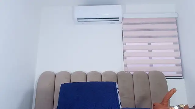 ashly mr online show from 12/20/25, 12:01