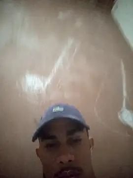 Snapshot of mestre637 chatting on 10/01/25, 06:30 mestre637 online show from 10/01/25, 06:30