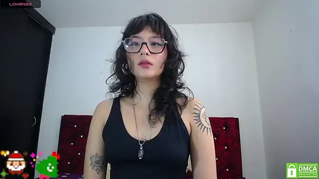 Lia Carter  online show from 12/01/25, 07:19