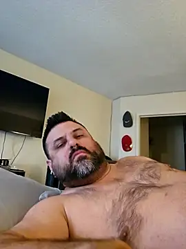 Roddog18 online show from 11/30/25, 04:44