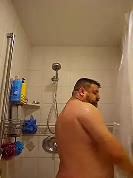 Roddog18 online show from 12/22/25, 06:43