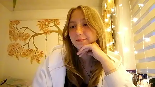 CarynFlaryn online show from 10/09/25, 04:10