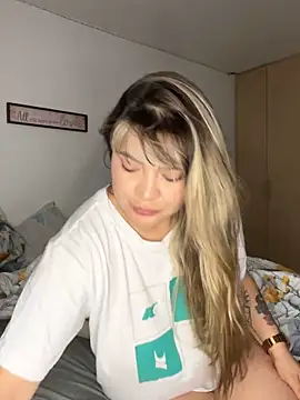 Snapshot of Zoe_riivas chatting on 02/07/26, 02:59 Zoe riivas online show from 02/07/26, 02:59