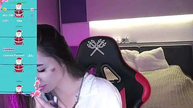 AlmaryKim online show from 12/25/24, 07:34