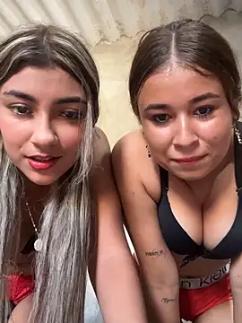 Snapshot of Sweed-virgin-pussy chatting on 11/27/25, 04:53 Sweed-virgin-pussy online show from 11/27/25, 04:53