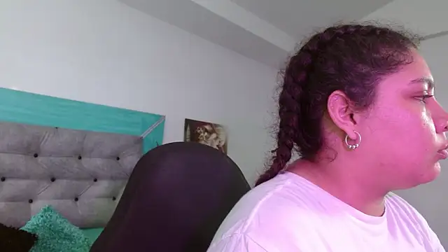 roxx iie online show from 12/18/25, 02:34