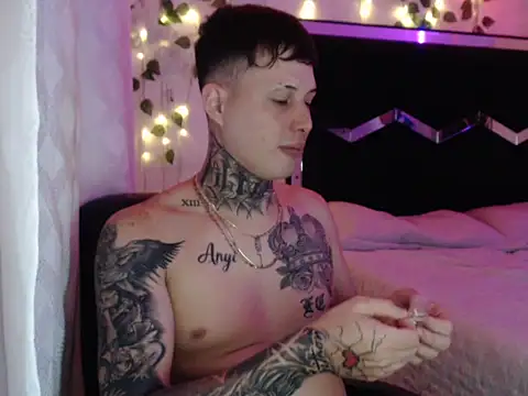 Snapshot of monster_Dickdr chatting on 11/14/25, 11:57 monster Dickdr online show from 11/14/25, 11:57