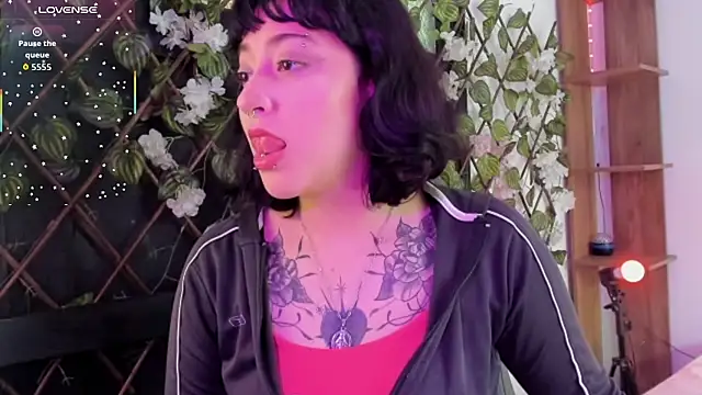 Kora Red69 online show from 04/17/26, 08:23