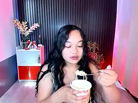 UrFavouriteCravings online show from 11/12/25, 04:24