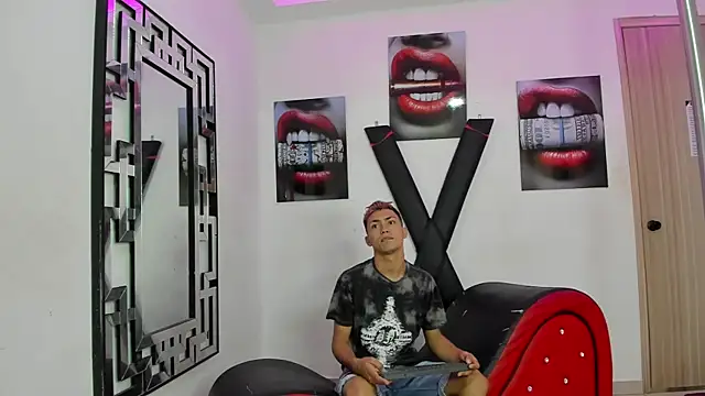 VERY HOT GUYS online show from 11/27/25, 01:13