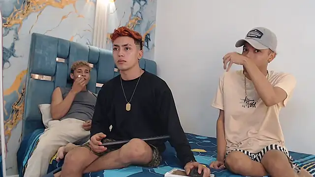 VERY HOT GUYS online show from 02/04/26, 01:17