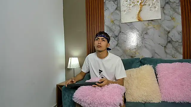 VERY HOT GUYS online show from 02/21/26, 01:23