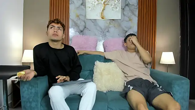 VERY HOT GUYS online show from 03/11/26, 01:39