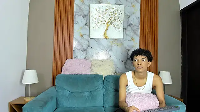 VERY HOT GUYS online show from 04/19/26, 07:18