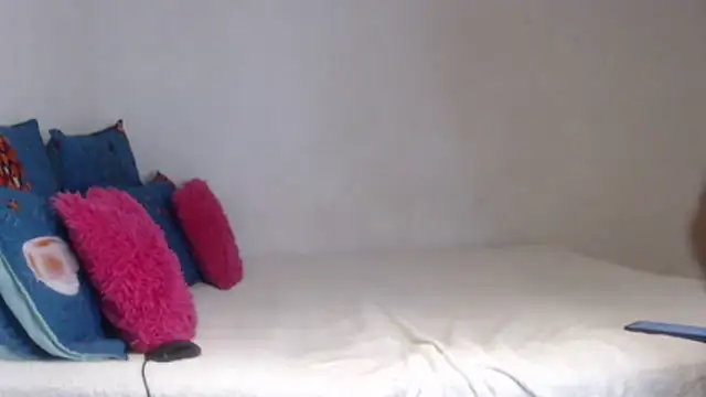 PIXIEBITCHXXX26 online show from 01/05/26, 05:49