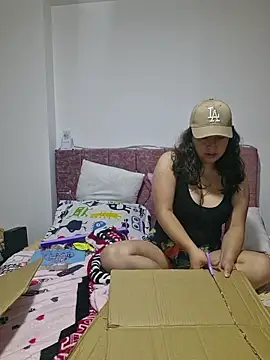 annyaparis online show from 01/15/26, 12:48