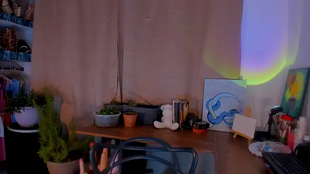 Snapshot of AmaruBloom chatting on 12/16/25, 06:51 AmaruBloom online show from 12/16/25, 06:51