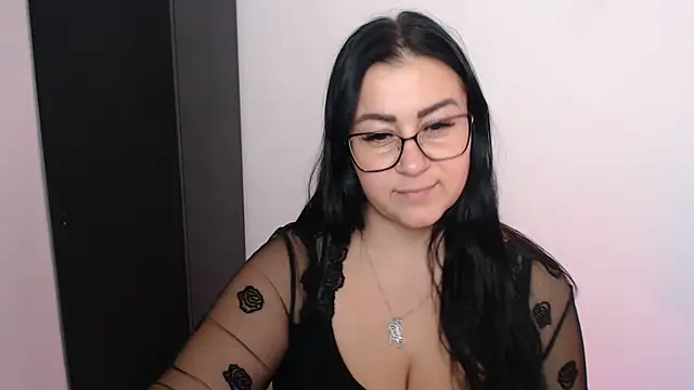 Snapshot of Melanka_milka chatting on 10/09/25, 01:20 Melanka milka online show from 10/09/25, 01:20