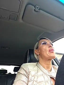 KirraWhite online show from 11/07/25, 06:13