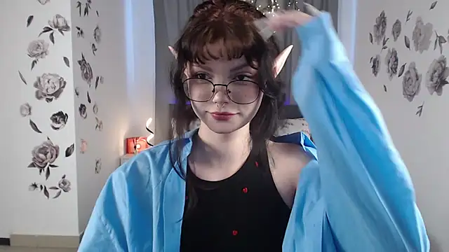 Snapshot of MileyRood chatting on 10/02/25, 11:12 MileyRood online show from 10/02/25, 11:12