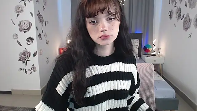 Snapshot of MileyRood chatting on 10/13/25, 11:27 MileyRood online show from 10/13/25, 11:27