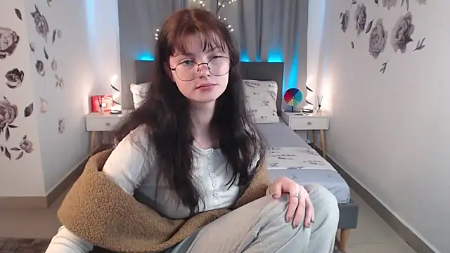 Snapshot of MileyRood chatting on 10/22/25, 11:26 MileyRood online show from 10/22/25, 11:26