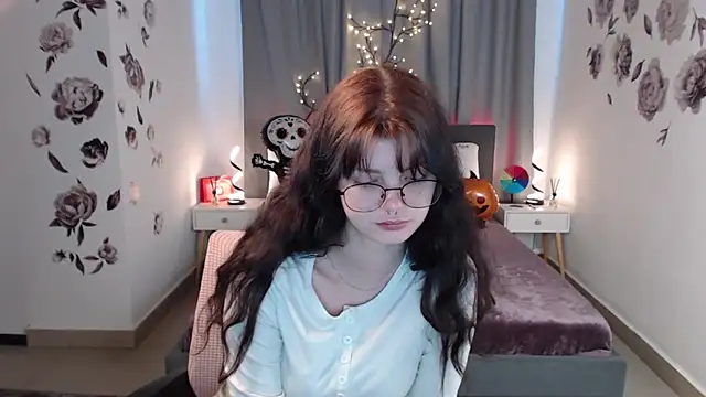 Snapshot of MileyRood chatting on 11/01/25, 11:18 MileyRood online show from 11/01/25, 11:18