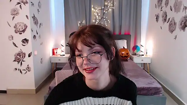 Snapshot of MileyRood chatting on 11/03/25, 11:26 MileyRood online show from 11/03/25, 11:26