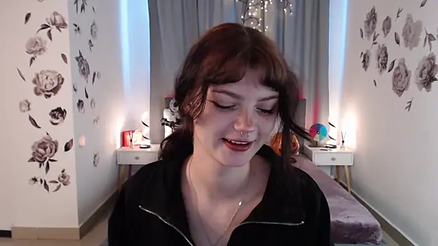 Snapshot of MileyRood chatting on 11/04/25, 11:26 MileyRood online show from 11/04/25, 11:26