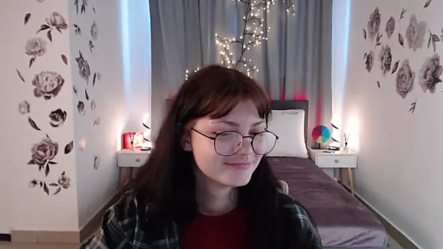 Snapshot of MileyRood chatting on 11/07/25, 11:38 MileyRood online show from 11/07/25, 11:38