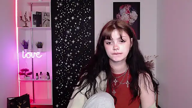 Snapshot of MileyRood chatting on 11/18/25, 01:55 MileyRood online show from 11/18/25, 01:55