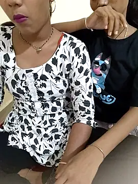 Unique girls90 online show from 10/23/25, 01:21