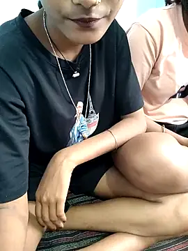 Unique girls90 online show from 02/11/26, 05:23