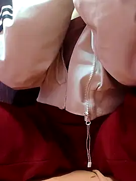 Snapshot of Bum_538 chatting on 12/15/25, 12:15 Bum 538 online show from 12/15/25, 12:15