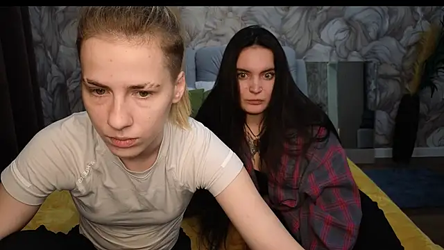 Snapshot of Mary_12 chatting on 10/05/25, 11:08 Mary 12 online show from 10/05/25, 11:08