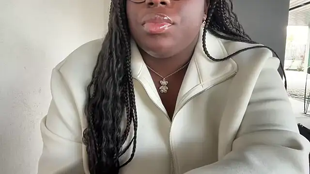 Snapshot of nanaisbackk chatting on 12/18/25, 09:59 nanaisbackk online show from 12/18/25, 09:59