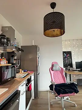 LaPetiteKim online show from 02/24/26, 01:20