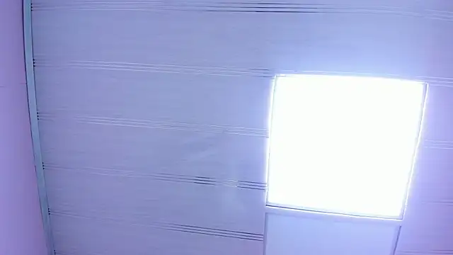 Snapshot of LeaMoreau22 chatting on 10/22/25, 11:10 LeaMoreau22 online show from 10/22/25, 11:10