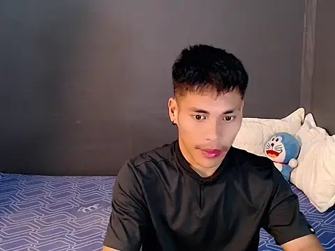 Snapshot of Cute_Lucas chatting on 10/12/25, 12:48 Cute Lucas online show from 10/12/25, 12:48