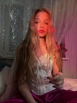  Siennaaa  online show from 02/24/26, 09:35