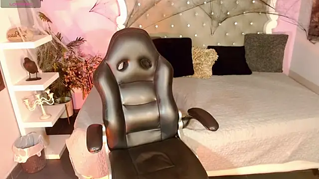 Miranda Collins online show from 10/17/25, 03:53