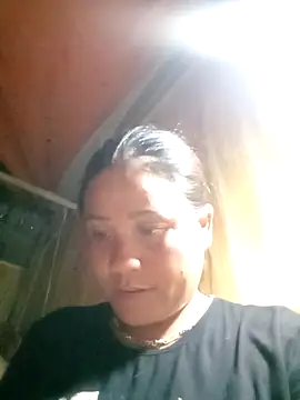 Snapshot of bae-bae chatting on 10/04/25, 05:27 bae-bae online show from 10/04/25, 05:27