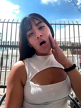 Snapshot of LunaMartinez_Pink chatting on 10/09/25, 07:12 LunaMartinez Pink online show from 10/09/25, 07:12